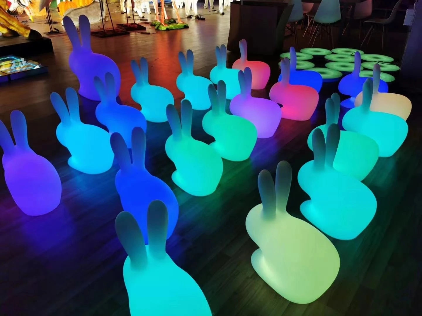 Customized Outdoor LED Rabbit Night Light Cute Chang'E Flying Moon Park Landscape Festival Celebration Lamp for Christmas